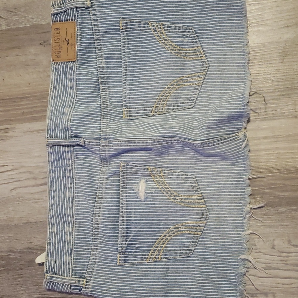 Hollister jean skirt - Picture 2 of 3